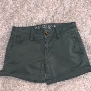 American Eagle olive khaki shorts